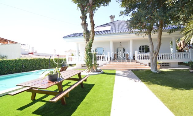 Revente - Villa -
Torrevieja - Torreta Florida