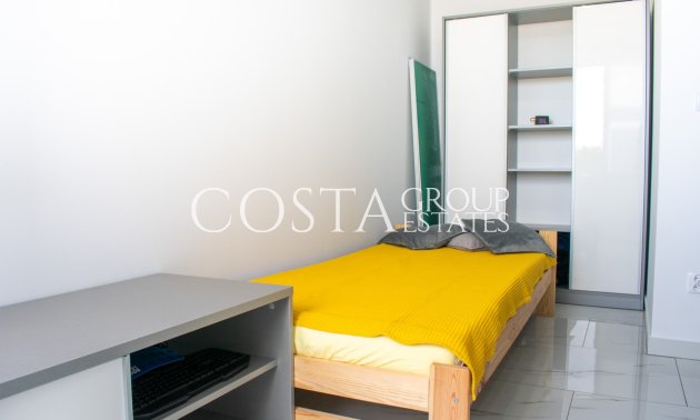 Odsprzedaż - Apartament -
Torrevieja - Los Frutales