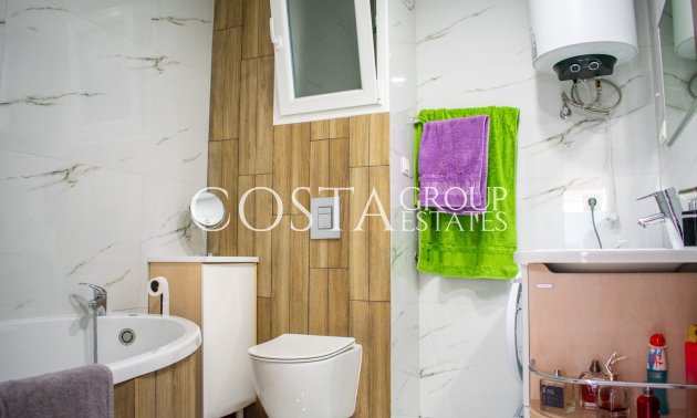 Odsprzedaż - Apartament -
Torrevieja - Los Frutales