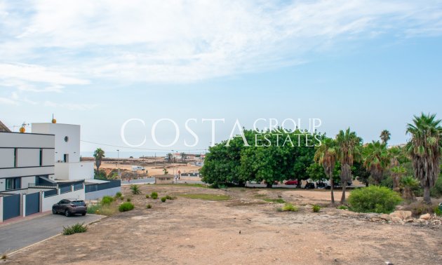 Odsprzedaż - Apartament -
Torrevieja - Los Frutales