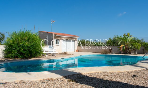 Herverkoop - Villa -
Guardamar del Segura - El Raso