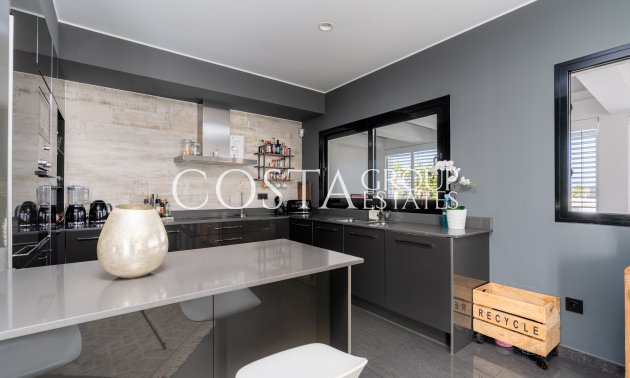 Resale - Villa -
San Fulgencio - La Marina