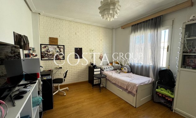 Resale - Villa -
Orihuela Costa - Los Altos