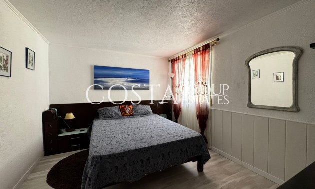 Resale - Villa -
Orihuela Costa - Los Altos