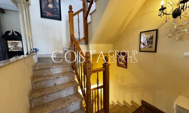 Resale - Villa -
Orihuela Costa - Los Altos
