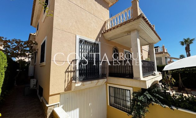 Resale - Villa -
Orihuela Costa - Los Altos