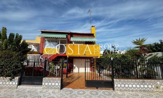 Revente - Villa -
Torrevieja - Punta Prima