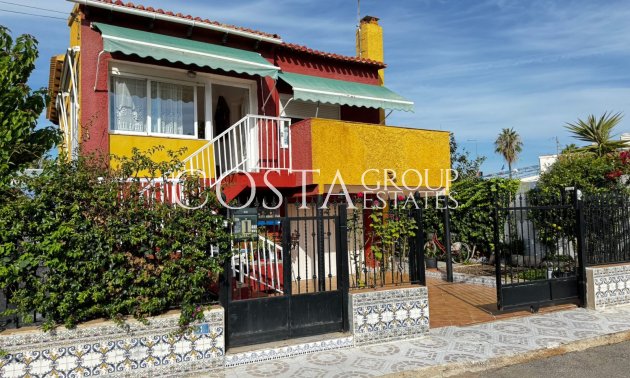 Revente - Villa -
Torrevieja - Punta Prima