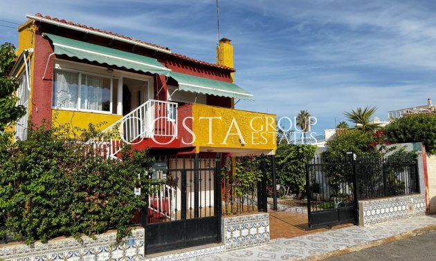 Revente - Villa -
Torrevieja - Punta Prima
