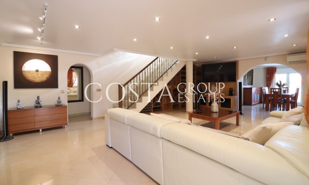 Herverkoop - Villa -
La Marina - La Escuera