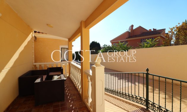 Herverkoop - Villa -
La Marina - La Escuera