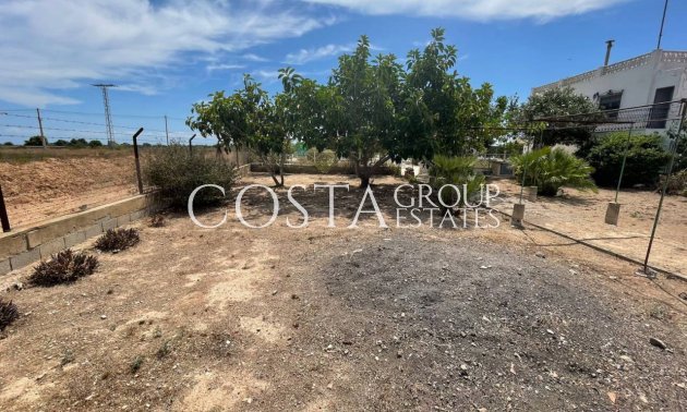 Resale - Villa -
San Fulgencio - La Marina