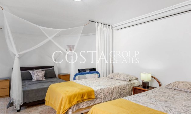 Resale - Villa -
Benijofar