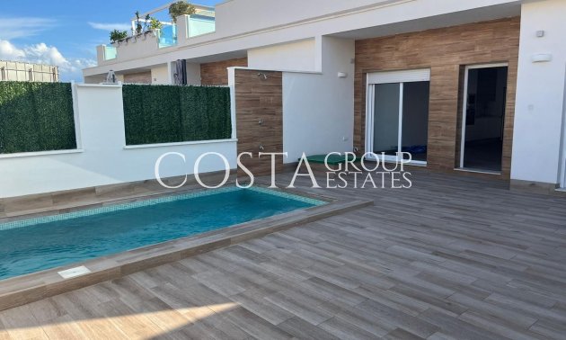 Resale - Villa -
Los Alcazares