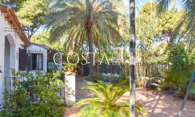 Resale - Villa -
Orihuela Costa - Punta Prima