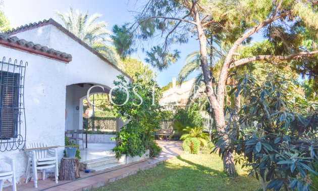 Resale - Villa -
Orihuela Costa - Punta Prima