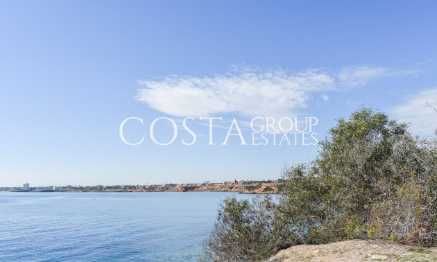 Resale - Villa -
Orihuela Costa - Punta Prima