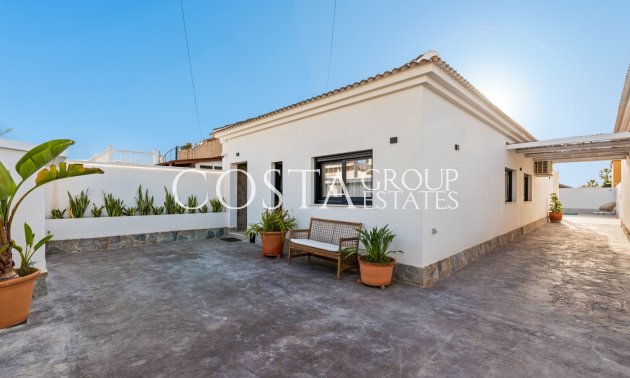 Herverkoop - Villa -
Torrevieja - El Chaparral
