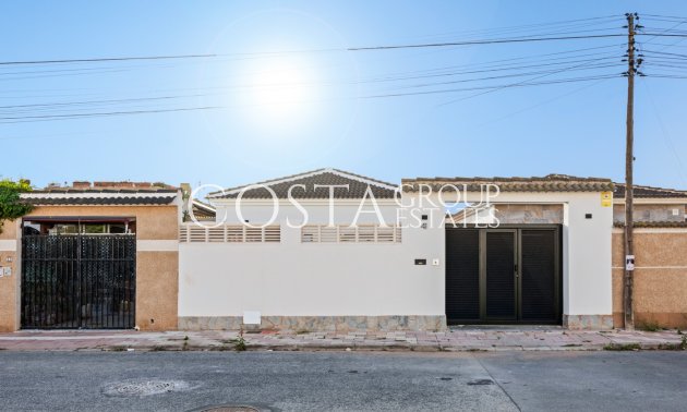 Herverkoop - Villa -
Torrevieja - El Chaparral