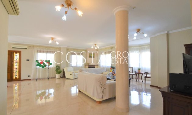 Resale - Villa -
Ciudad Quesada - Urbanizaciones