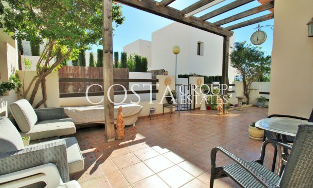 Resale - Villa -
Villamartín - PAU 8