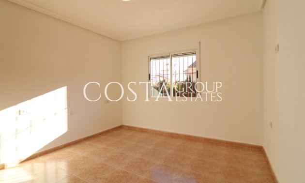 Resale - Villa -
Algorfa - Montemar