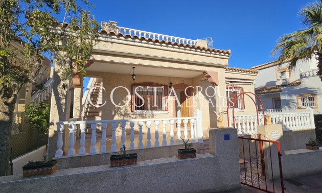 Resale - Villa -
Algorfa - Montemar