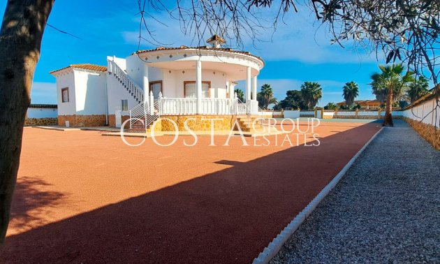 Revente - Villa -
Catral
