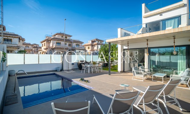 Resale - Villa -
Orihuela Costa - Lomas De Cabo Roig