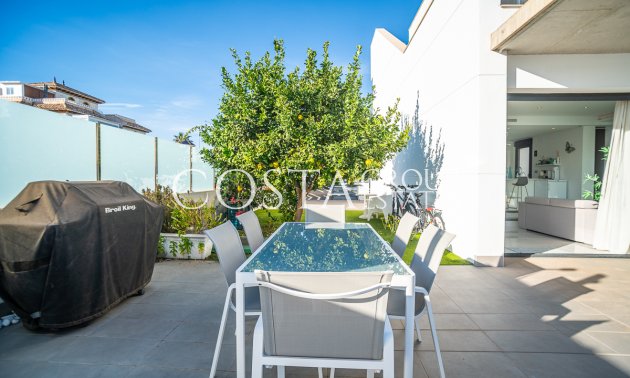 Resale - Villa -
Orihuela Costa - Lomas De Cabo Roig