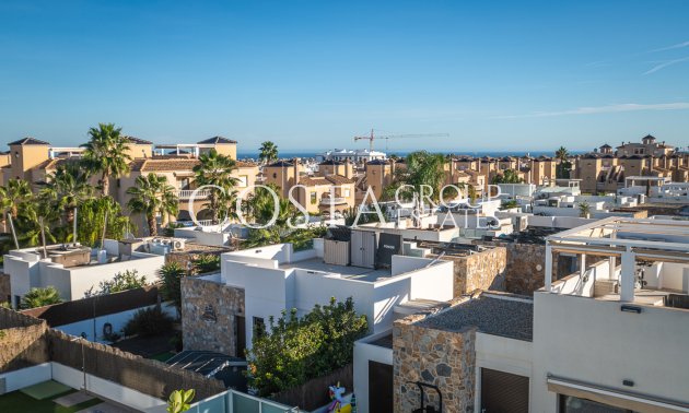 Resale - Villa -
Orihuela Costa - Lomas De Cabo Roig