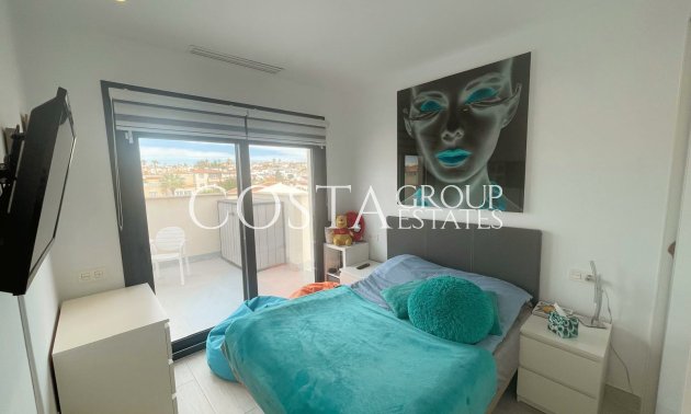 Resale - Villa -
Ciudad Quesada - Pueblo Bravo