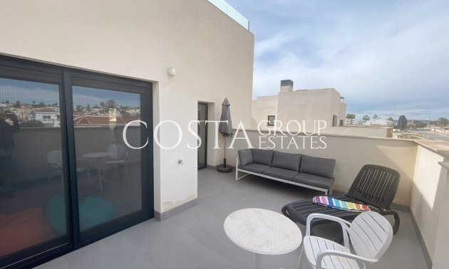 Resale - Villa -
Ciudad Quesada - Pueblo Bravo