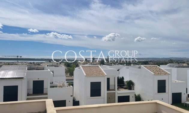 Resale - Villa -
Ciudad Quesada - Pueblo Bravo