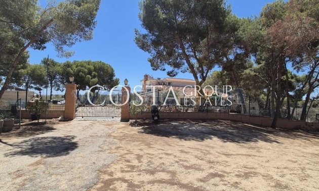 Herverkoop - Villa -
Torrevieja - Los Balcones