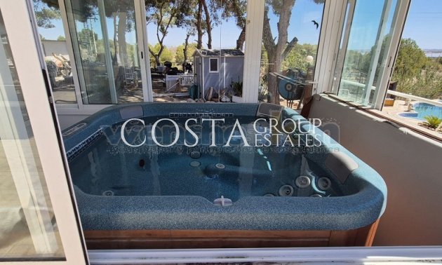 Herverkoop - Villa -
Torrevieja - Los Balcones