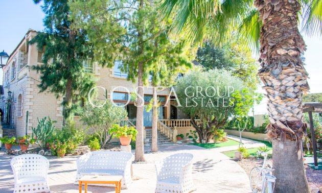 Revente - Villa -
Crevillente