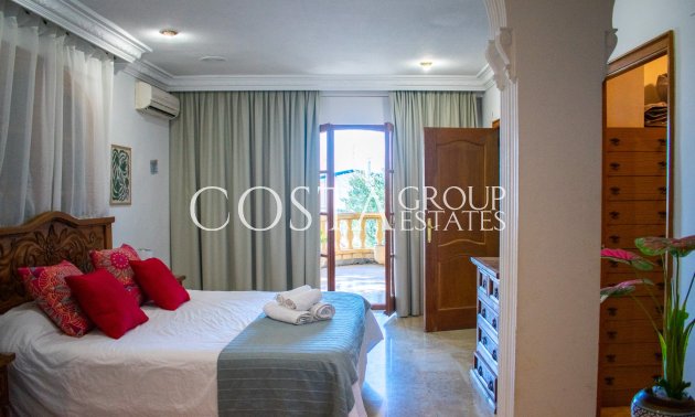 Revente - Villa -
Crevillente