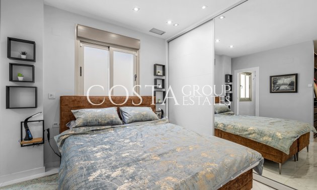 Resale - Villa -
Orihuela Costa - Villamartín