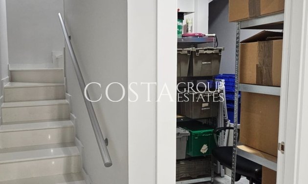 Resale - Villa -
Orihuela Costa - Villamartín