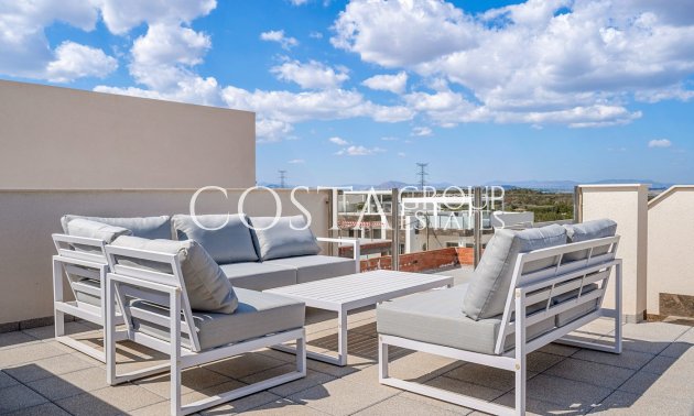 Resale - Villa -
Orihuela Costa - Villamartín