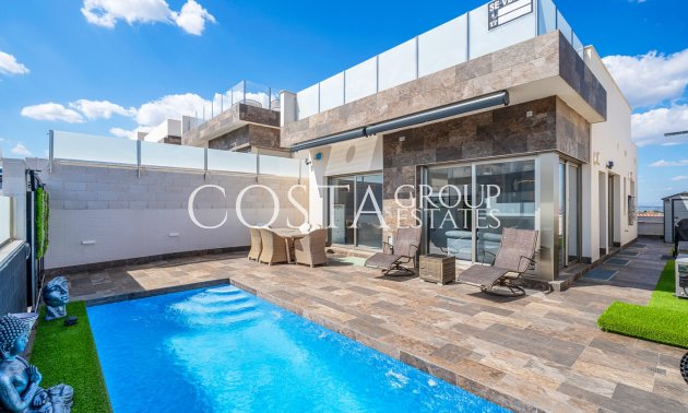 Resale - Villa -
Orihuela Costa - Villamartín