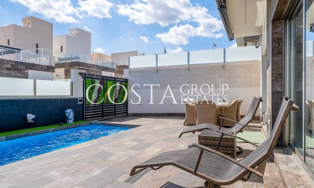 Resale - Villa -
Orihuela Costa - Villamartín
