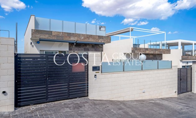 Resale - Villa -
Orihuela Costa - Villamartín