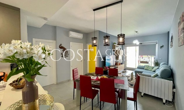 Odsprzedaż - Apartments -
Orihuela Costa - Villamartín