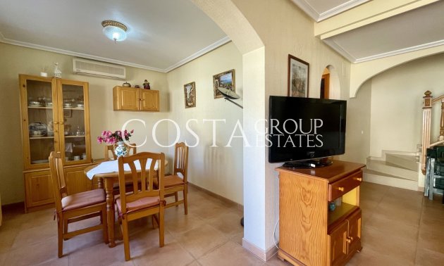 Resale - House -
Pilar de la Horadada