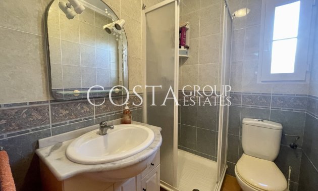 Resale - House -
Pilar de la Horadada