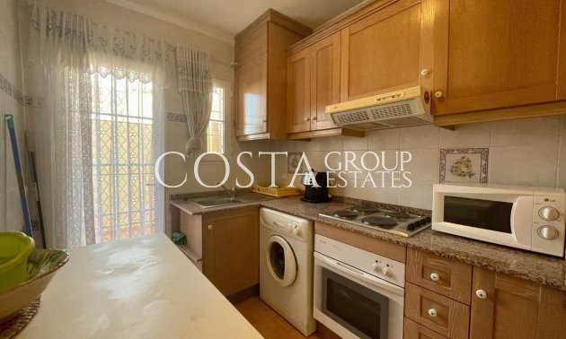 Resale - House -
Pilar de la Horadada