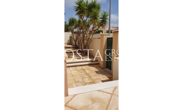 Resale - Villa -
Ciudad Quesada
