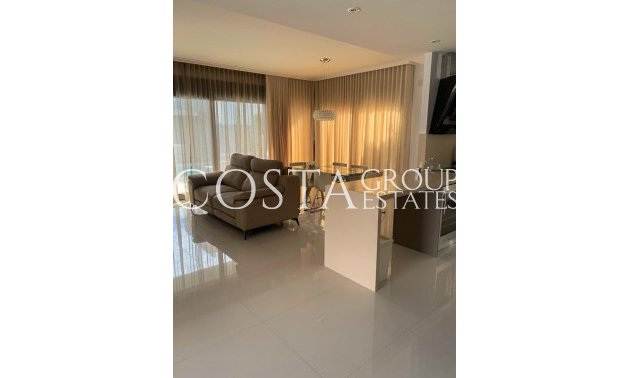 Resale - Villa -
Orihuela Costa - Campoamor